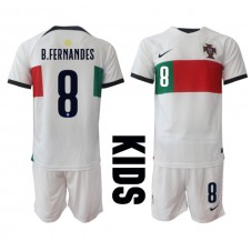 Portugal Bruno Fernandes #8 Bortaställ Barn VM 2022 Korta ärmar (+ Korta byxor)